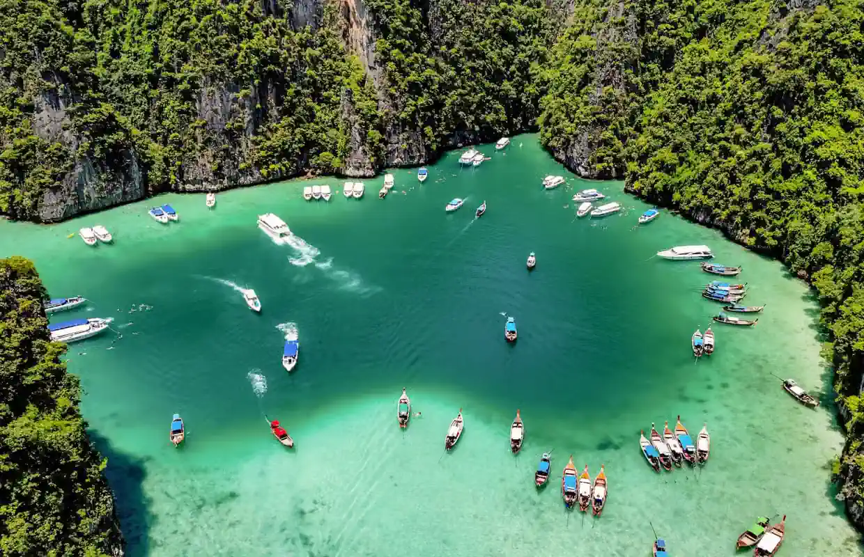 Phuket: Maya, Phi Phi i Wyspa Bambusowa z lunchem w formie bufetu