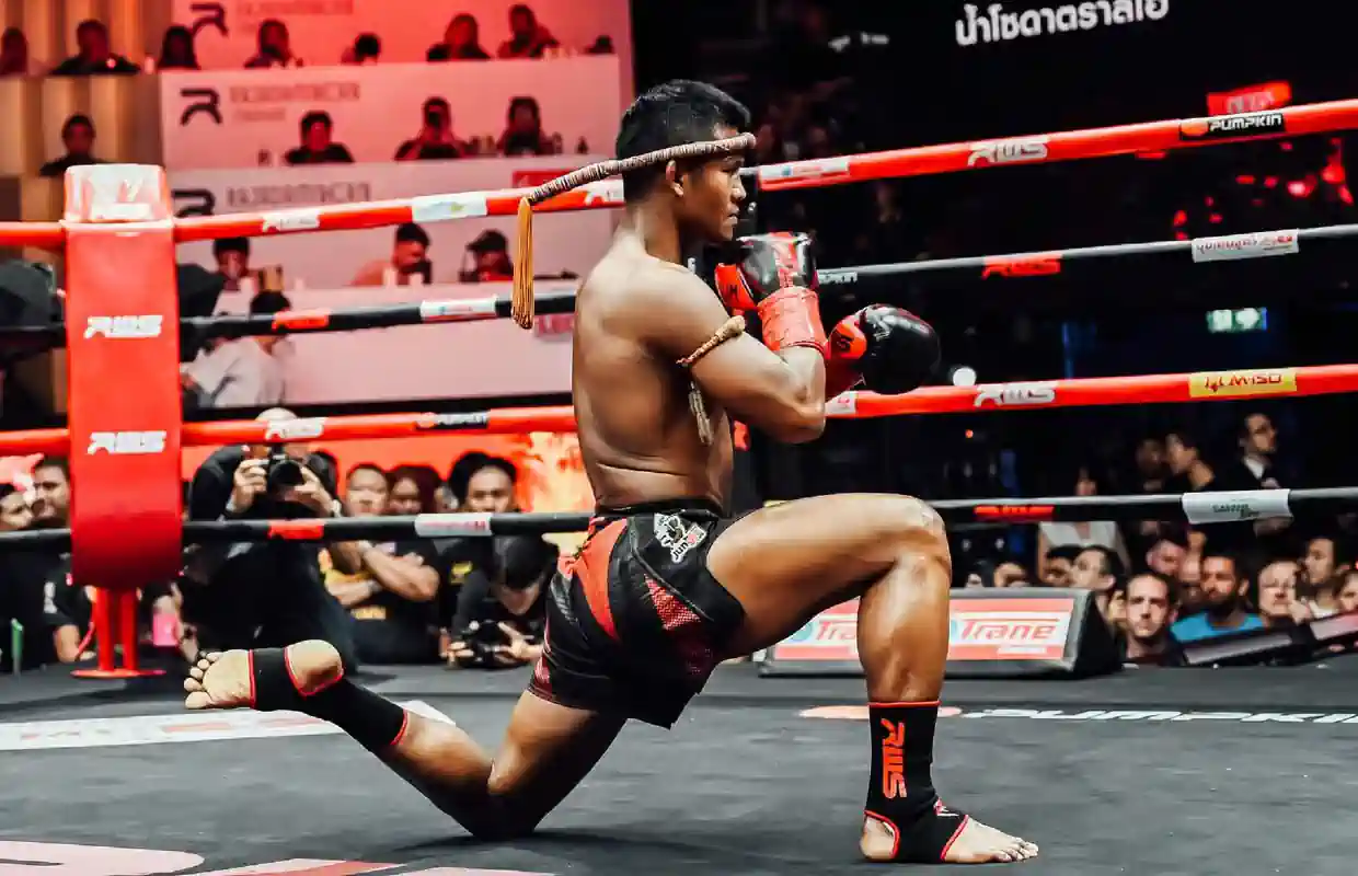 Bangkok: Muay Thai Boxing w Rajadamnern z transferem do hotelu