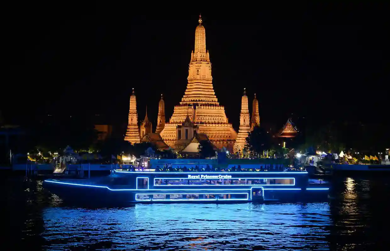 Bangkok: Royal Princess River Dinner Cruise z muzyką na żywo