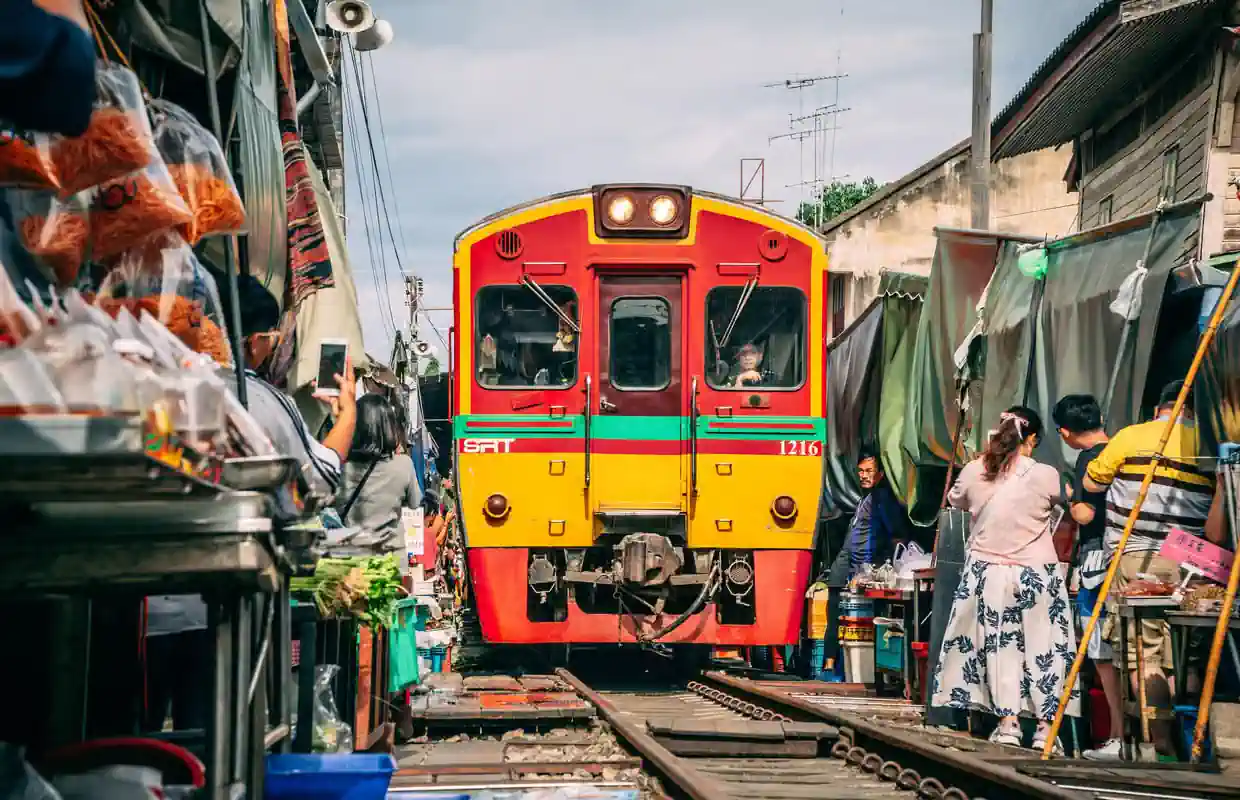 Bangkok: Ayutthaya, kolej i pływające targi - całodniowa wycieczka