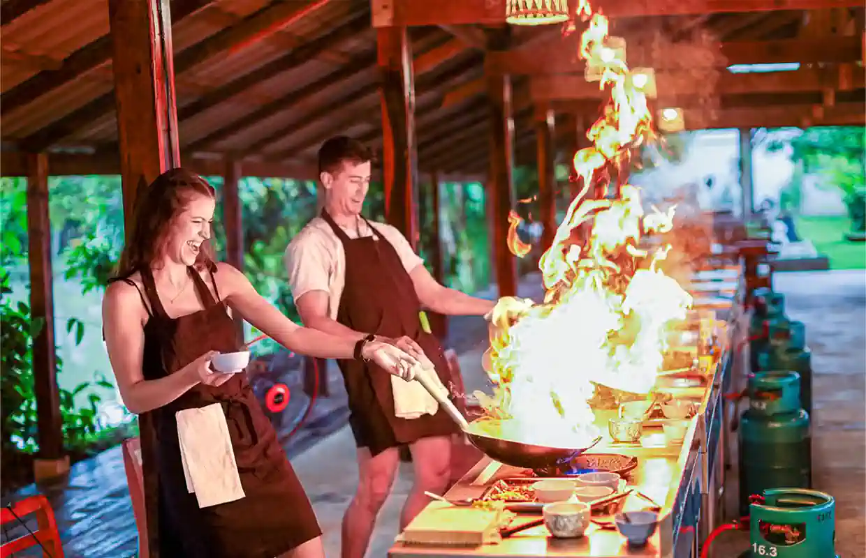 Chiang Mai: PÓŁDNIOWY KURS GOTOWANIA na farmie kuchni tajskiej