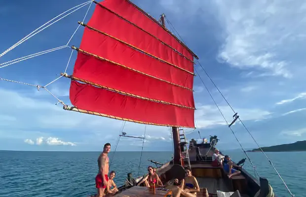 Hua Hin: 1-dniowa wycieczka łodzią żaglową do Sam Roi Yot